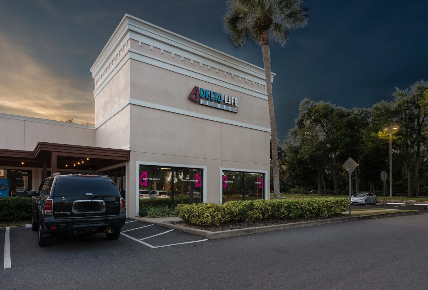 INTERIOR - EXTERIOR (17 of 28)