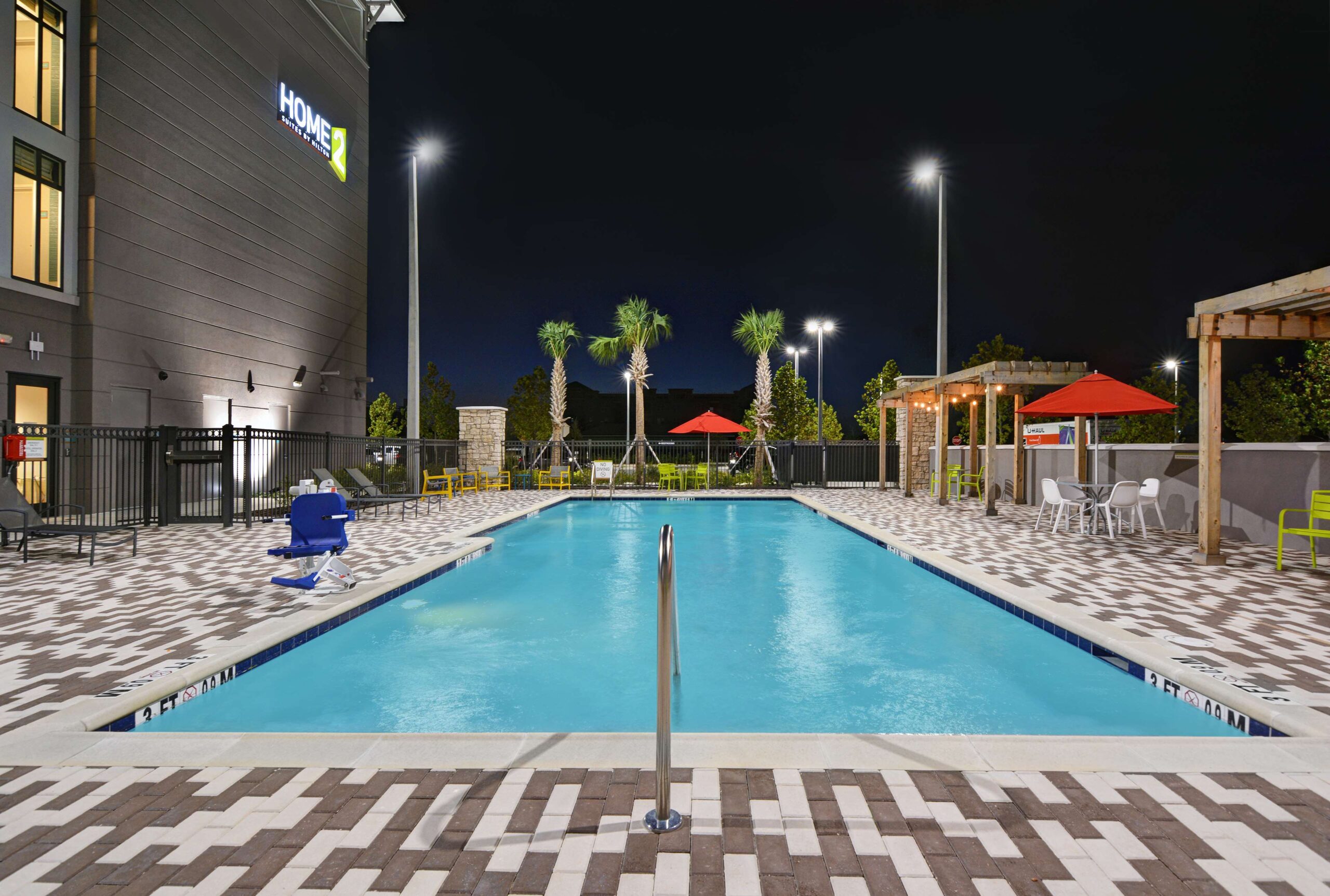 Home-2suites-3.jpg