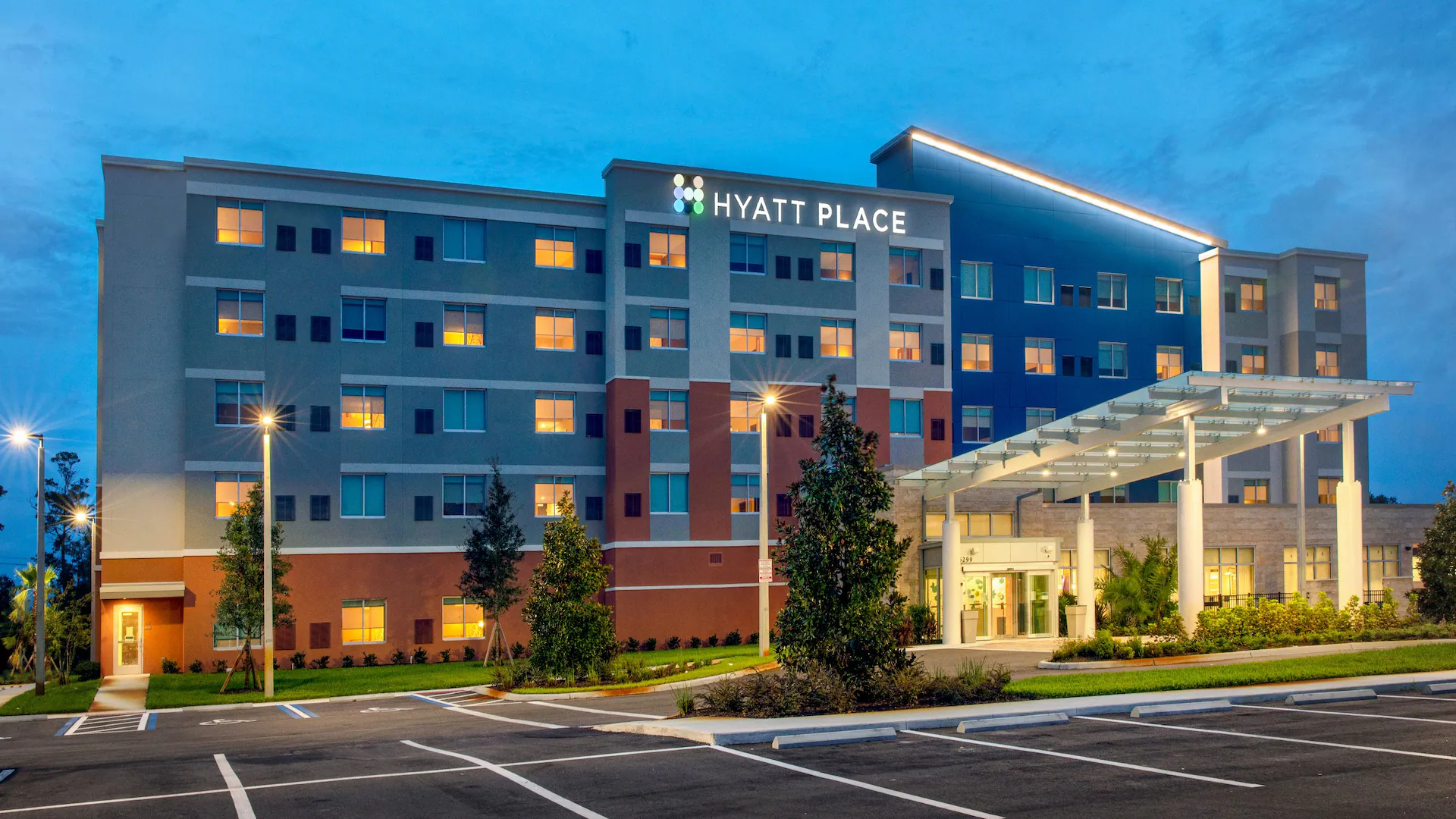 Hyatt-Place-Titusville-Kennedy-Space-Center-P001-Exterior.16x9.webp