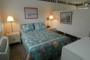 South-Beach-Inn-Cocoa-Beach-Room-2_2fea3444-c128-274e-1dc94e55c42ed740.jpg